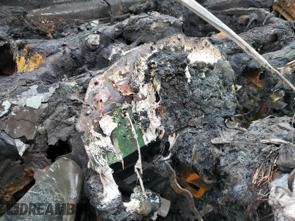2016 Scion iM z VIN JTNKARJE7GJ511421, wystawiony jako Copart lot #51577545 z przebiegiem Nie podano mil oraz Nie do naprawy • Non repairable. Historia ofert i sprzedaży dostępna na DreamBid. Obrazek 9.