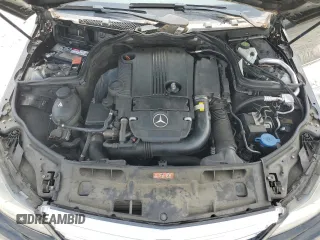 2013 Mercedes-Benz C 250 Sport z VIN WDDGF4HB0DR275207, wystawiony jako Copart lot #60808375 z przebiegiem 93 921 mil mil oraz Czysty tytuł • Clean title. Historia ofert i sprzedaży dostępna na DreamBid. Obrazek 11.