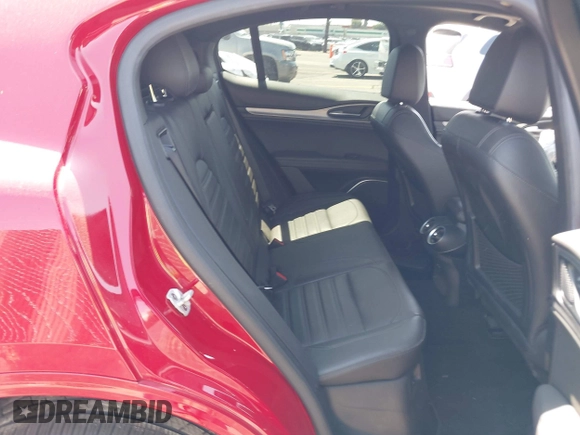 2020 Alfa Romeo Stelvio Ti z VIN ZASPAKBN5L7C73874, wystawiony jako IAAI lot #41996616 z przebiegiem Nie podano mil oraz . Historia ofert i sprzedaży dostępna na DreamBid. Obrazek 8.