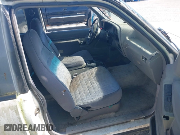 1994 Ford Explorer с VIN 1FMCU22X3RUC17762, выставлен на аукционе IAAI как лот 42236548 с пробегом 99 597 миль миль и . История ставок и продаж доступна на DreamBid. Изображение 5.