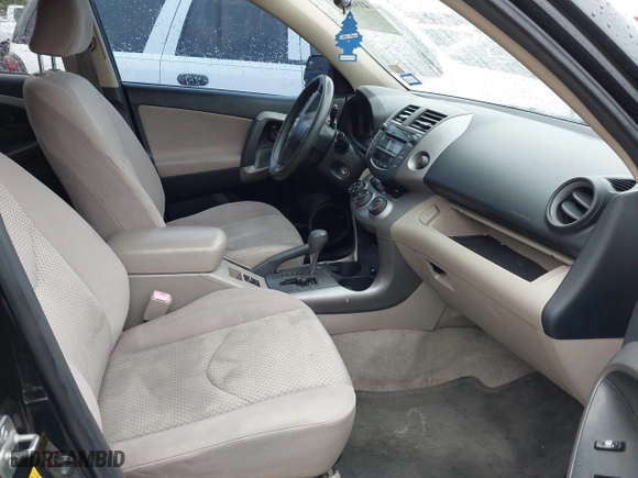 2007 Toyota RAV4 with VIN JTMZD33V576040604, listed as a IAAI auction lot 41960043 with 216,208 mi miles. Bid and sale history available at carsss.com. Image 5.