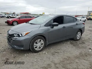 2024 Nissan Versa S z VIN 3N1CN8DV3RL902986, wystawiony jako Copart lot #53788045 z przebiegiem 2 333 mil mil oraz Szkoda całkowita • Salvage title. Historia ofert i sprzedaży dostępna na DreamBid. Obrazek 1.