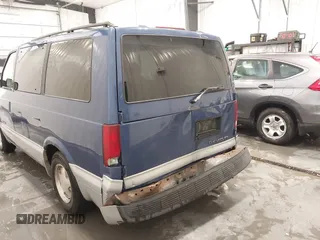 1997 Chevrolet Astro with VIN 1GNEL19W7VB159983, listed as a IAAI auction lot 41361140 with 227,087 mi miles. Bid and sale history available at carsss.com. Image 6.