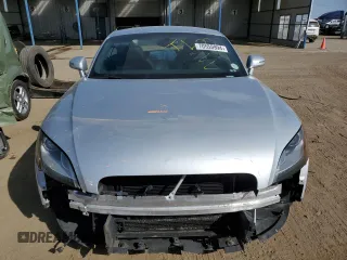 2011 Audi TT Premium Plus z VIN TRUBFAFK8B1025186, wystawiony jako Copart lot #70555994 z przebiegiem 100 584 mil mil oraz Szkoda całkowita • Salvage title. Historia ofert i sprzedaży dostępna na DreamBid. Obrazek 5.