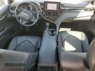 2022 Toyota Camry SE with VIN 4T1G11AK4NU684242, listed as a Copart auction lot 52461515 with 53,933 mi miles and Salvage Title. Bid and sale history available at DreamBid. Image 8.