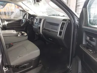 2014 Ram 1500 Express z VIN 1C6RR7KT7ES178021, wystawiony jako IAAI lot #41866157 z przebiegiem 74 301 mil mil oraz . Historia ofert i sprzedaży dostępna na DreamBid. Obrazek 5.