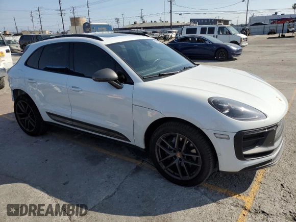2023 Porsche Macan with VIN WP1AA2A51PLB21621, listed as a Copart auction lot 59702115 with 24,956 mi miles and Salvage title. Bid and sale history available at DreamBid. Image 4.