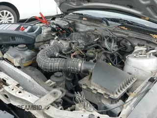 2009 Ford Mustang z VIN 1ZVHT84N995137661, wystawiony jako IAAI lot #41380685 z przebiegiem 185 620 mil mil oraz . Historia ofert i sprzedaży dostępna na DreamBid. Obrazek 14.
