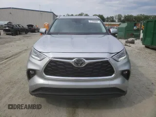 2024 Toyota Highlander LE z VIN 5TDKDRAH3RS544265, wystawiony jako Copart lot #57498995 z przebiegiem 5 374 mil mil oraz Szkoda całkowita • Salvage title. Historia ofert i sprzedaży dostępna na DreamBid. Obrazek 5.