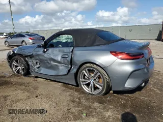 2025 BMW Z4 sDrive30i with VIN WBAHF3C04SWY38298, listed as a Copart auction lot 85193904 with 0 mi miles and Non Repairable. Bid and sale history available at carsss.com. Image 2.