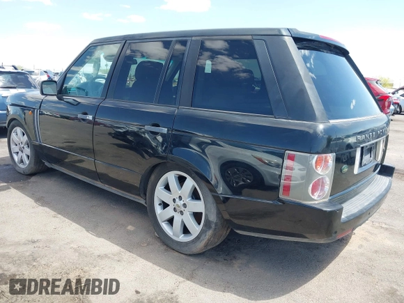 2005 Land Rover Range Rover z VIN SALMF11445A197370, wystawiony jako IAAI lot #42129179 z przebiegiem Nie podano mil oraz . Historia ofert i sprzedaży dostępna na DreamBid. Obrazek 3.