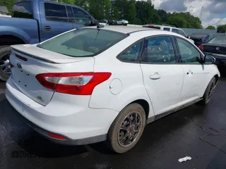 2013 Ford Focus SE z VIN 1FADP3F22DL216627, wystawiony jako IAAI lot #42263314 z przebiegiem 145 937 mil mil oraz . Historia ofert i sprzedaży dostępna na DreamBid. Obrazek 4.