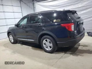 2022 Ford Explorer XLT z VIN 1FMSK8DH0NGB21901, wystawiony jako Copart lot #57749845 z przebiegiem 21 666 mil mil oraz Szkoda całkowita • Salvage title. Historia ofert i sprzedaży dostępna na DreamBid. Obrazek 2.