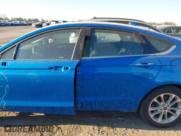 2020 Ford Fusion SE with VIN 3FA6P0HDXLR257562, listed as a IAAI auction lot 41882618 with 54,045 mi miles. Bid and sale history available at carsss.com. Image 14.