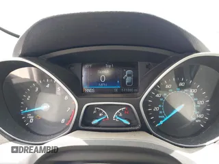 2015 Ford Escape Titanium z VIN 1FMCU0JX3FUA71770, wystawiony jako IAAI lot #42085635 z przebiegiem 141 890 mil mil oraz . Historia ofert i sprzedaży dostępna na DreamBid. Obrazek 7.