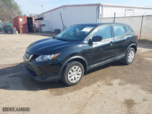 2019 Nissan Rogue Sport S with VIN JN1BJ1CR8KW333880, listed as a IAAI auction lot 41690570 with 193,997 mi miles. Bid and sale history available at carsss.com. Image 2.