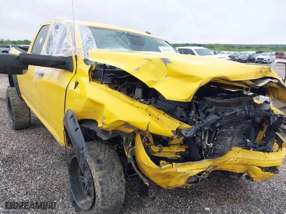 2014 Ram 2500 Tradesman with VIN 3C6UR5CLXEG298593, listed as a IAAI auction lot 41642473 with 138,000 mi miles. Bid and sale history available at carsss.com. Image 1.