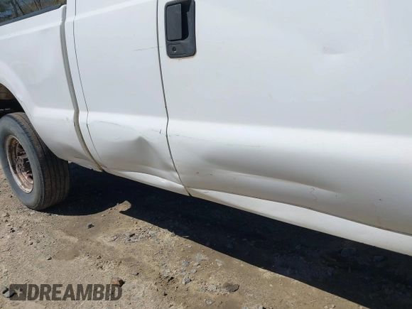 2004 Ford Super Duty F-250 XL with VIN 1FTNX20L84EA84813, listed as a IAAI auction lot 41860712 with 423,146 mi miles. Bid and sale history available at carsss.com. Image 17.