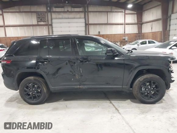 2024 Jeep Grand Cherokee Laredo X with VIN 1C4RJHAG4RC256622, listed as a IAAI auction lot 41771571 with 2,034 mi miles. Bid and sale history available at carsss.com. Image 14.