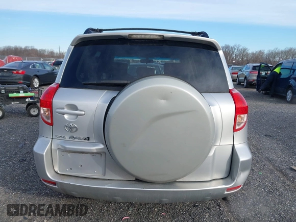 2008 Toyota RAV4 with VIN JTMZD33V286074582, listed as a IAAI auction lot 41586955 with 120,750 mi miles. Bid and sale history available at carsss.com. Image 17.