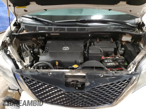 2012 Toyota Sienna SE with VIN 5TDXK3DC1CS206007, listed as a Copart auction lot 58061195 with 166,465 mi miles and Clean title. Bid and sale history available at DreamBid. Image 12.