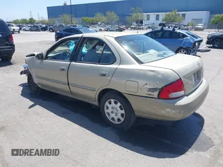 2001 Nissan Sentra GXE z VIN 3N1CB51D11L480045, wystawiony jako IAAI lot #42300710 z przebiegiem 136 538 mil mil oraz . Historia ofert i sprzedaży dostępna na DreamBid. Obrazek 3.