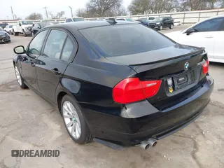 2011 BMW 3 Series 328i xDrive with VIN WBAPK5G50BNN24565, listed as a IAAI auction lot 41696511 with 112,008 mi miles. Bid and sale history available at carsss.com. Image 3.