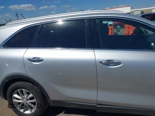 2018 Kia Sorento LX with VIN 5XYPG4A5XJG394663, listed as a IAAI auction lot 40222497 with 125,838 mi miles and . Bid and sale history available at DreamBid. Image 13.