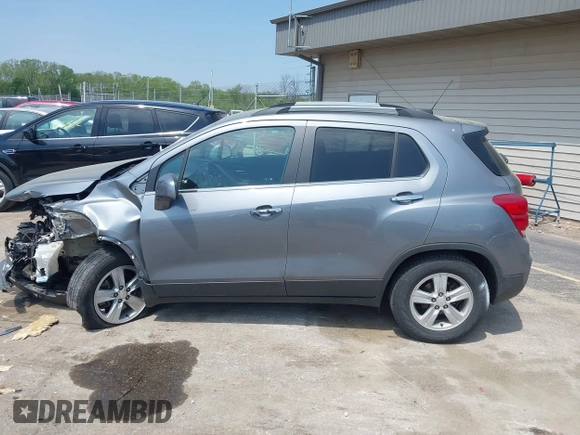 2020 Chevrolet Trax LT with VIN 3GNCJPSBXLL275553, listed as a IAAI auction lot 42244910 with 79,130 mi miles and . Bid and sale history available at DreamBid. Image 14.
