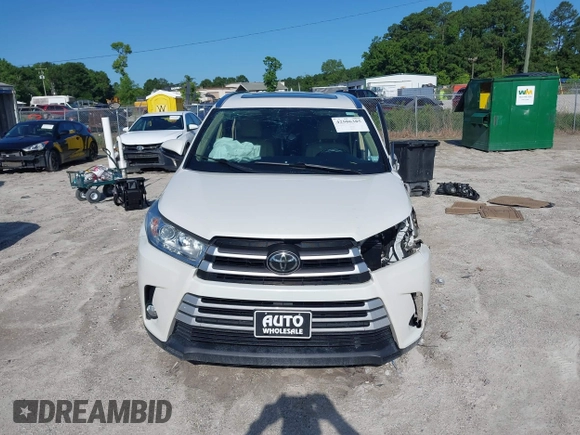 2017 Toyota Highlander XLE with VIN 5TDKZRFH4HS525085, listed as a IAAI auction lot 42506385 with 84,581 mi miles and . Bid and sale history available at DreamBid. Image 11.
