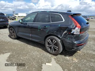 2018 Volvo XC60 Momentum z VIN LYVA22RK2JB078752, wystawiony jako Copart lot #56593385 z przebiegiem 50 890 mil mil oraz Szkoda całkowita • Salvage title. Historia ofert i sprzedaży dostępna na DreamBid. Obrazek 2.