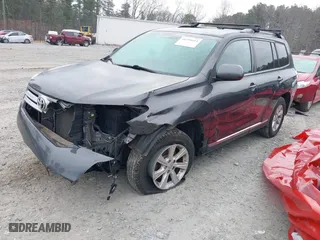 2013 Toyota Highlander with VIN 5TDZK3EH4DS137768, listed as a IAAI auction lot 41399693 with 179,372 mi miles. Bid and sale history available at carsss.com. Image 14.