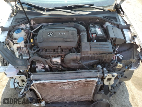 2016 Volkswagen Passat S z VIN 1VWAS7A30GC011313, wystawiony jako Copart lot #61678315 z przebiegiem 77 562 mil mil oraz Szkoda całkowita • Salvage title. Historia ofert i sprzedaży dostępna na DreamBid. Obrazek 11.