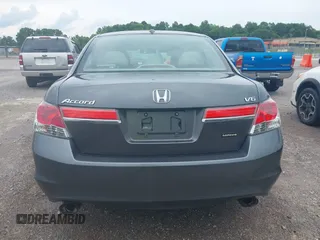 2011 Honda Accord EX-L z VIN 1HGCP3F8XBA012081, wystawiony jako IAAI lot #42467202 z przebiegiem 145 185 mil mil oraz . Historia ofert i sprzedaży dostępna na DreamBid. Obrazek 16.