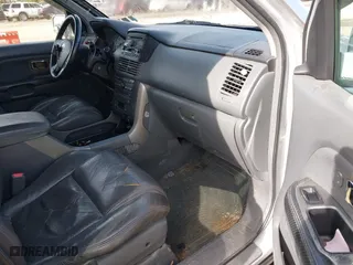 2004 Honda Pilot EX with VIN 2HKYF18634H515163, listed as a IAAI auction lot 40786017 with 206,036 mi miles. Bid and sale history available at carsss.com. Image 5.