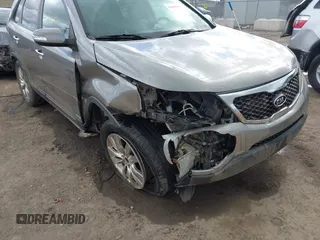 2011 Kia Sorento EX with VIN 5XYKUDA26BG123044, listed as a IAAI auction lot 42007811 with 193,657 mi miles. Bid and sale history available at carsss.com. Image 6.