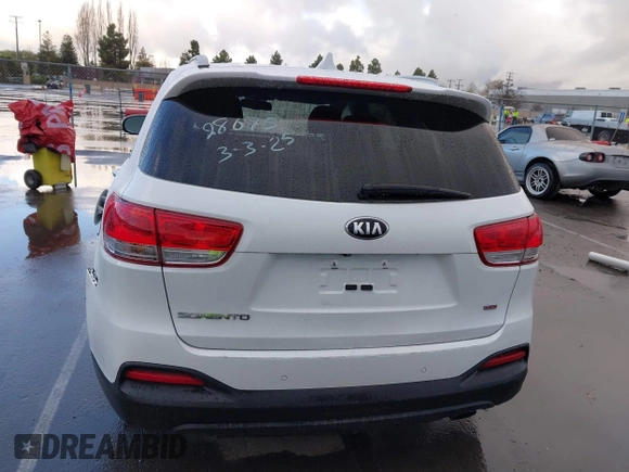 2018 Kia Sorento LX with VIN 5XYPG4A3XJG380986, listed as a IAAI auction lot 41732312 with 86,927 mi miles. Bid and sale history available at carsss.com. Image 16.