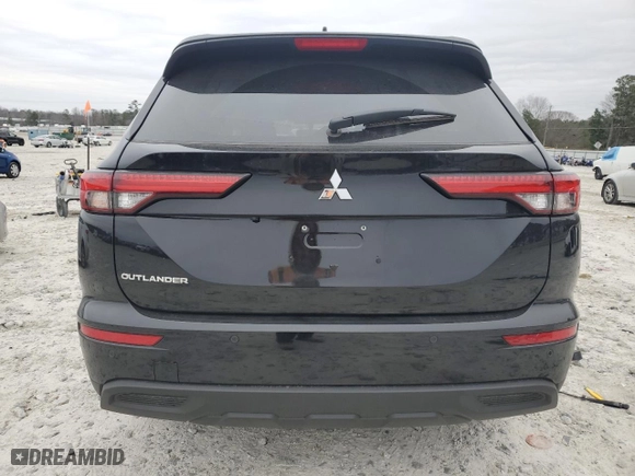 2024 Mitsubishi Outlander ES with VIN JA4J3UA87RZ025570, listed as a Copart auction lot 86778764 with 8,762 mi miles and Salvage Title. Bid and sale history available at carsss.com. Image 6.