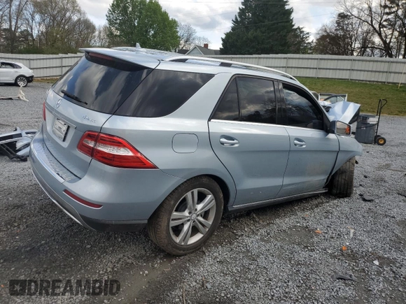 2015 Mercedes-Benz M ML 350 with VIN 4JGDA5HB8FA527137, listed as a Copart auction lot 50331045 with Not Provided miles and Salvage Title. Bid and sale history available at carsss.com. Image 3.
