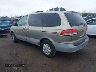 2001 Toyota Sienna CE with VIN 4T3ZF19C51U329489, listed as a IAAI auction lot 41535721 with 218,839 mi miles. Bid and sale history available at carsss.com. Image 3.