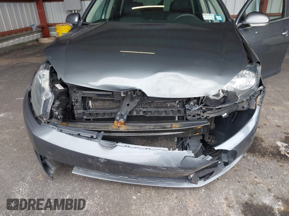 2014 Volkswagen Jetta TDI w/Sunroof & Nav с VIN 3VWPL7AJ8EM613037, выставлен на аукционе IAAI как лот 41943616 с пробегом 134 099 миль миль и . История ставок и продаж доступна на DreamBid. Изображение 6.