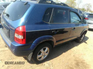 2006 Hyundai Tucson GL with VIN KM8JM12B46U402808, listed as a IAAI auction lot 41902007 with 127,432 mi miles. Bid and sale history available at carsss.com. Image 4.