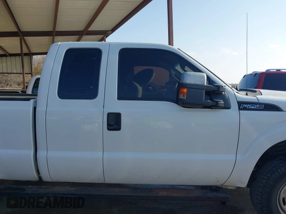 2011 Ford F-250 XL with VIN 1FT7X2B60BEB58870, listed as a IAAI auction lot 41519031 with 208,342 mi miles and . Bid and sale history available at DreamBid. Image 13.