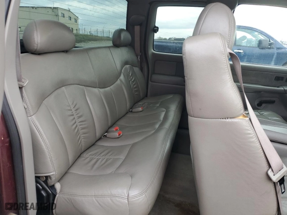 2000 GMC New Sierra 1500 SLE with VIN 2GTEC19TXY1347416, listed as a Copart auction lot 43869945 with NaN miles and Salvage Title. Bid and sale history available at carsss.com. Image 11.