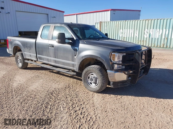 2019 Ford F-250 XL z VIN 1FT7X2B66KEE87332, wystawiony jako IAAI lot #41423827 z przebiegiem 206 947 mil mil oraz . Historia ofert i sprzedaży dostępna na DreamBid. Obrazek 1.