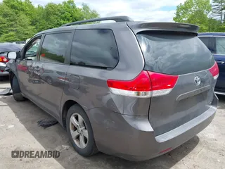 2012 Toyota Sienna LE AAS с VIN 5TDKK3DC5CS265314, выставлен на аукционе IAAI как лот 42270381 с пробегом Не указан миль и . История ставок и продаж доступна на DreamBid. Изображение 3.