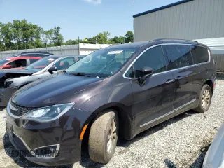 2017 Chrysler Pacifica Touring L z VIN 2C4RC1BG3HR703706, wystawiony jako Copart lot #59902165 z przebiegiem 173 986 mil mil oraz Czysty tytuł • Clean title. Historia ofert i sprzedaży dostępna na DreamBid. Obrazek 1.