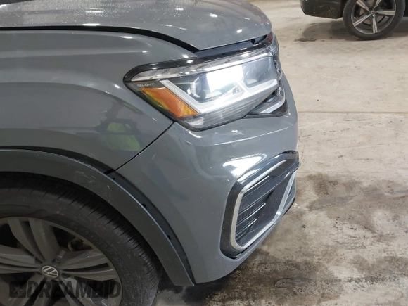 2020 Volkswagen Atlas SE with VIN 1V21E2CA5LC229605, listed as a IAAI auction lot 42431332 with 42,506 mi miles and . Bid and sale history available at DreamBid. Image 19.