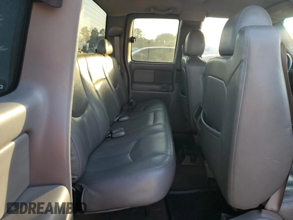 2003 Chevrolet Silverado 1500 with VIN 2GCEC19T131297143, listed as a Copart auction lot 84988674 with 271,156 mi miles and Salvage Title. Bid and sale history available at carsss.com. Image 10.