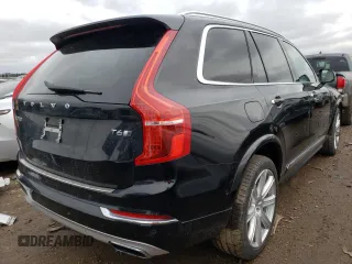 2017 Volvo XC90 Inscription with VIN YV4A22PL1H1176889, listed as a Copart auction lot 37447453 with 33,987 mi miles. Bid and sale history available at carsss.com. Image 3.